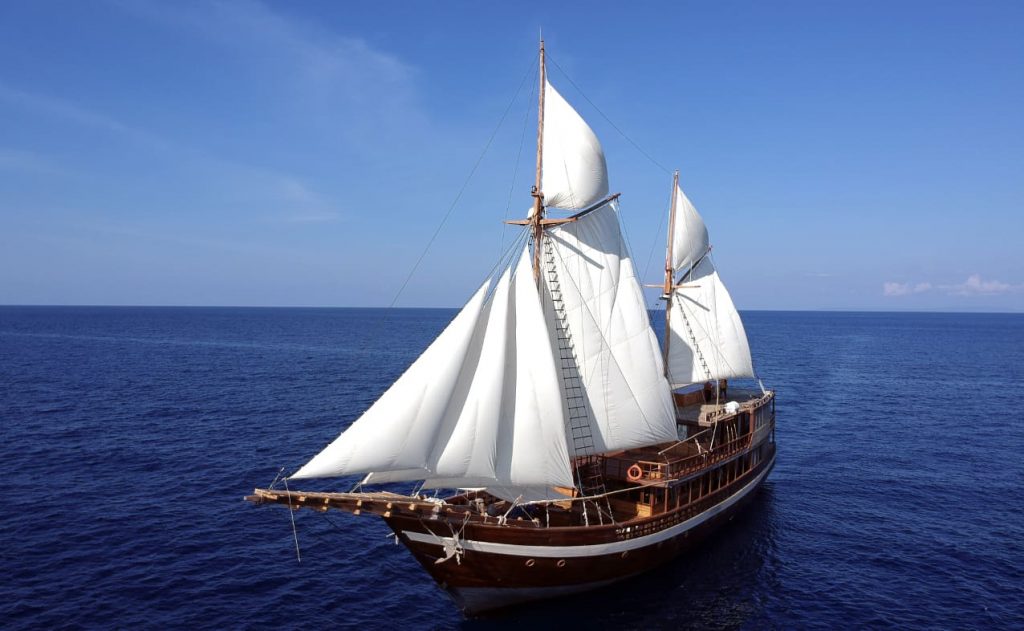 Indonesia liveaboard Diving holidays Coralia Liveaboard