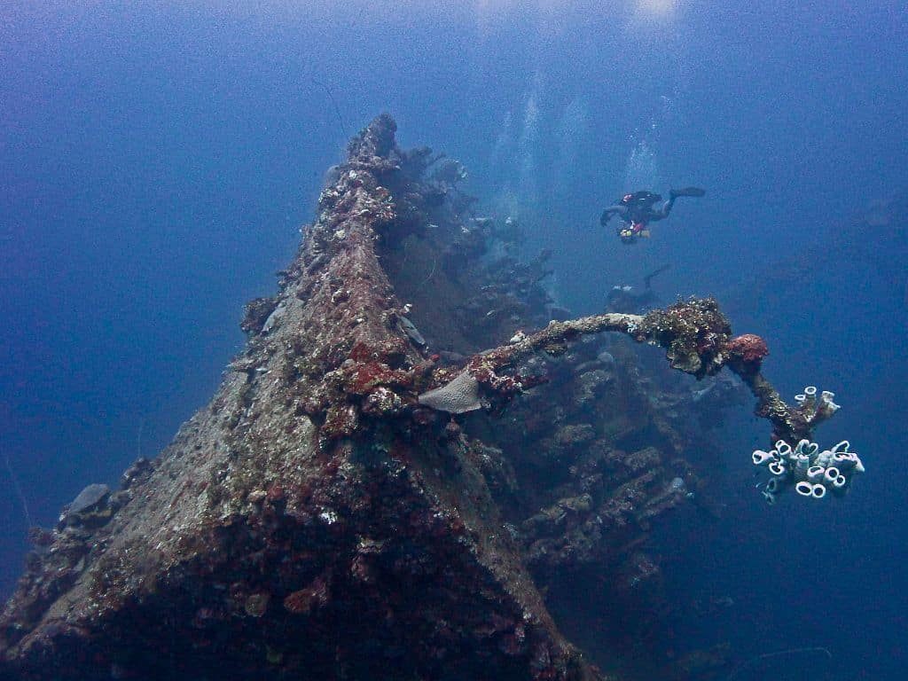 Truk Wreck Diving Liveaboard Holiday divers on wreck