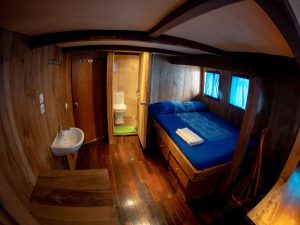 Indonesia liveaboard Diving holidays Pindito owners cabin