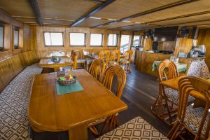 Indonesia liveaboard Diving holidays Pindito restaurant new