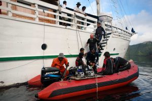 Indonesia liveaboard Diving holidays Pindito tender