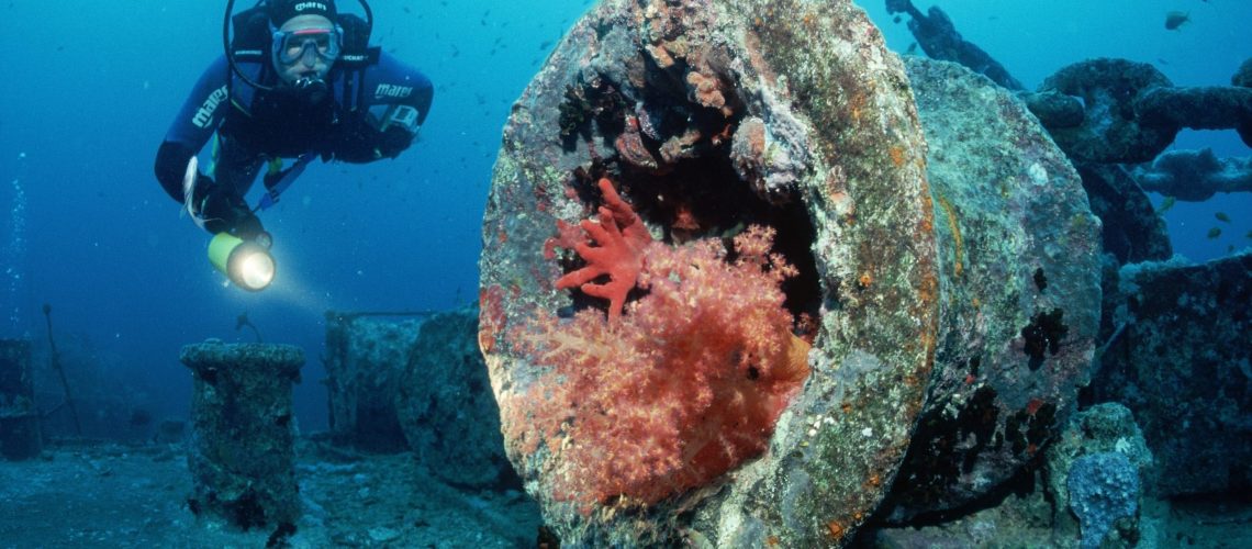Scuba Diver on the SS Thistlegorm Image: Winkler, A./DPA Picture Alliance/Avalon